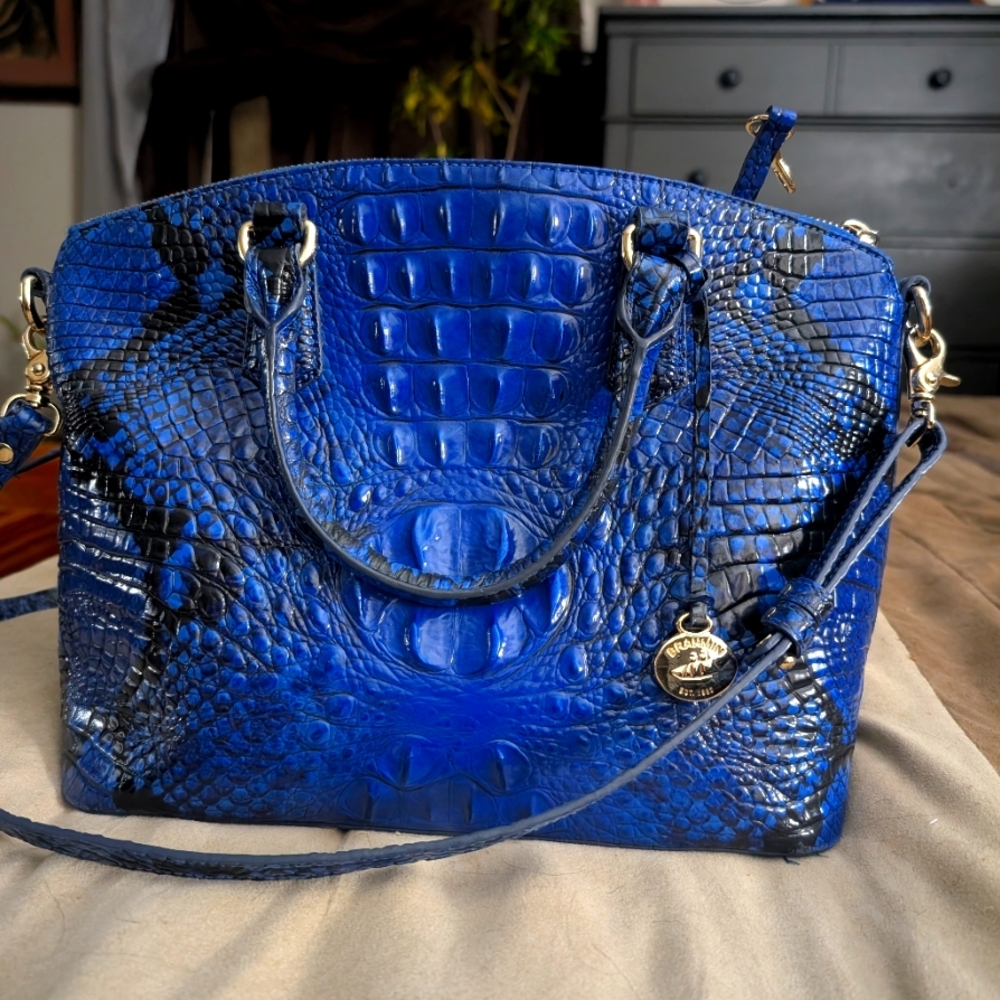 Satchel handbag